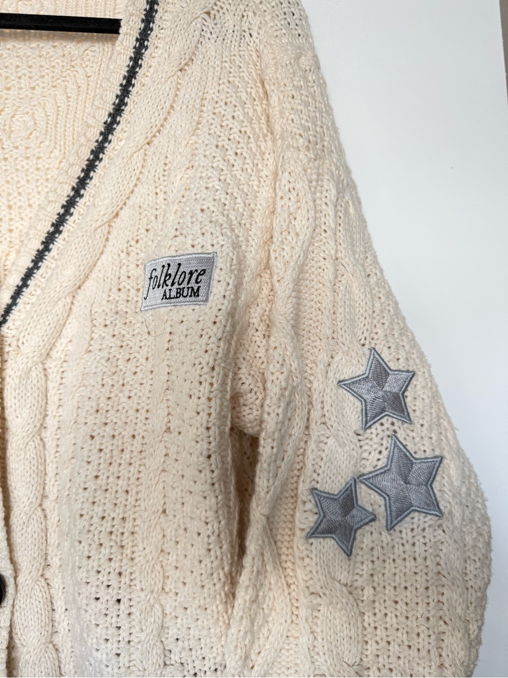 ORIGINAL AUTHENTIC Taylor Swift Folklore Cardigan - Picture 2 of 4